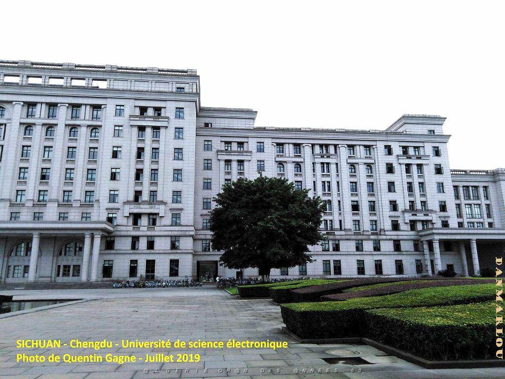 Chengdu- Universite Science electronique 050.jpg